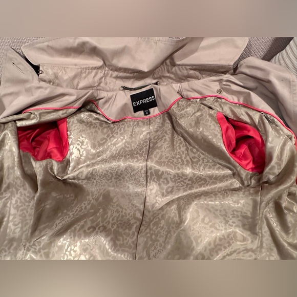 Express - Picture 9 of 10